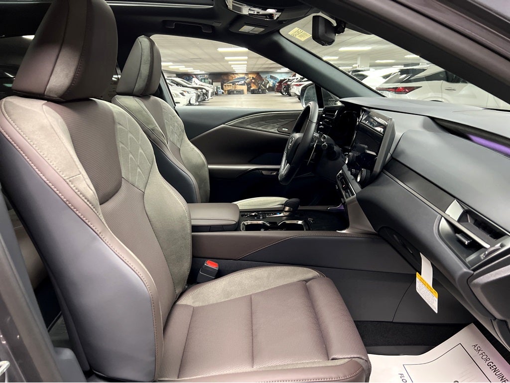 2026 Lexus RX 450h+ Luxury