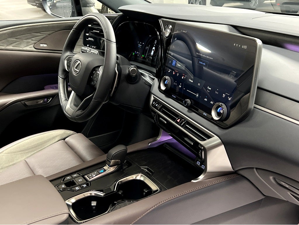 2026 Lexus RX 450h+ Luxury