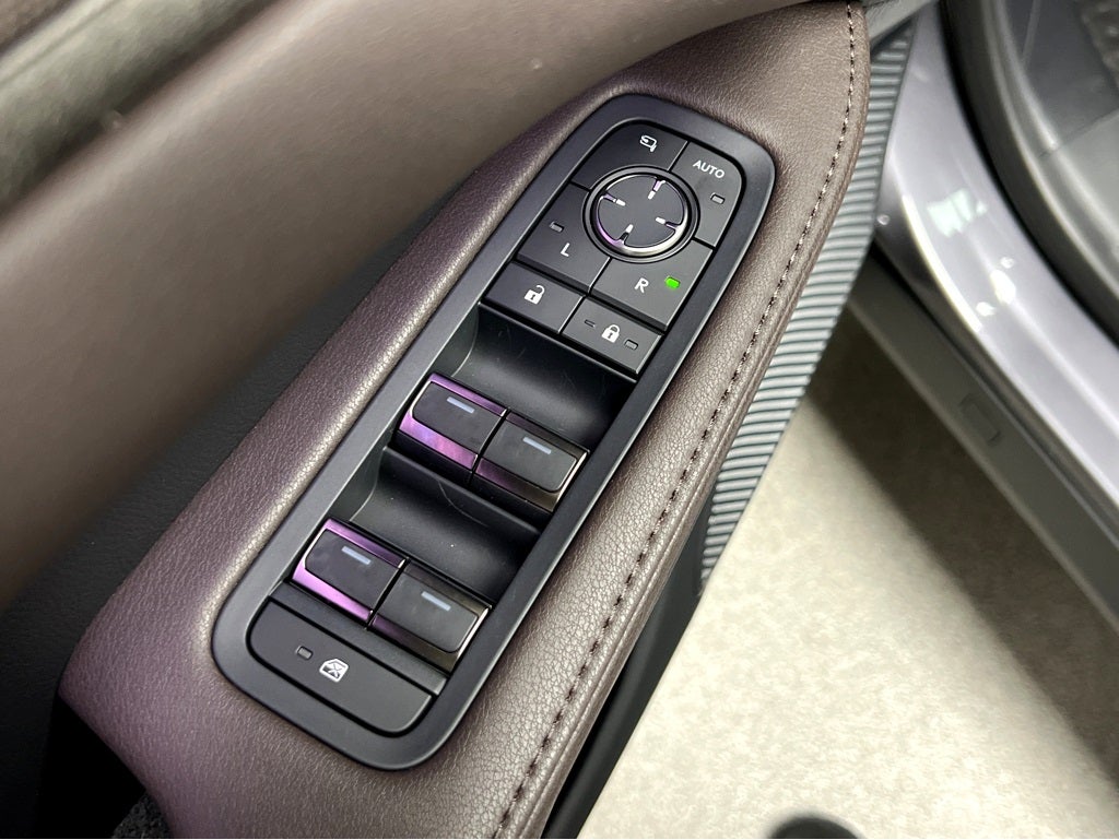 2026 Lexus RX 450h+ Luxury