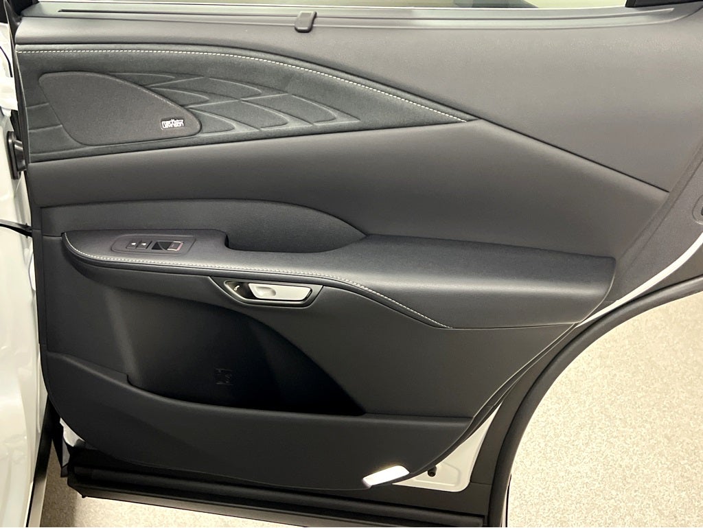 2026 Lexus RX 450h+ Luxury