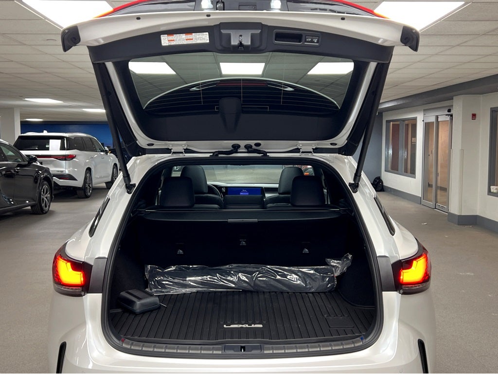 2026 Lexus RX 450h+ Luxury