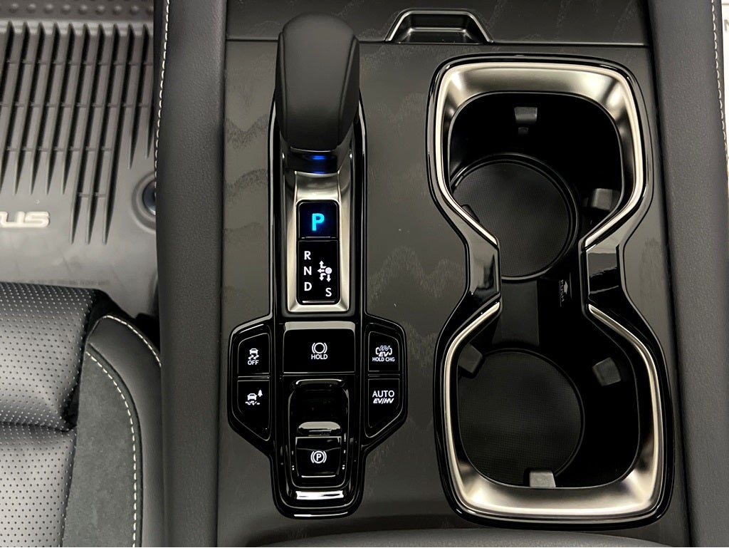 2026 Lexus RX 450h+ Luxury