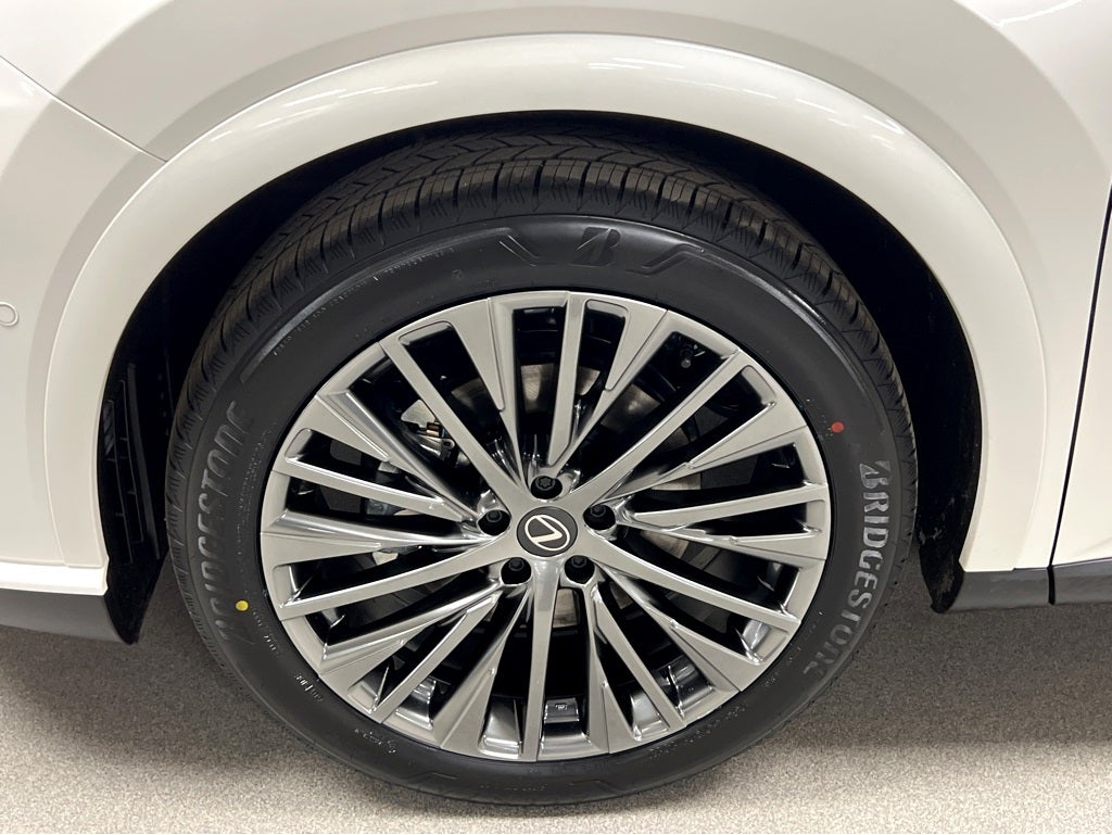 2026 Lexus RX 450h+ Luxury