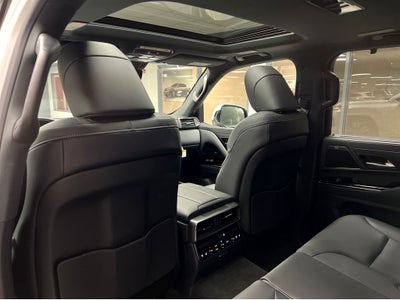 2026 Lexus LX 700h Luxury