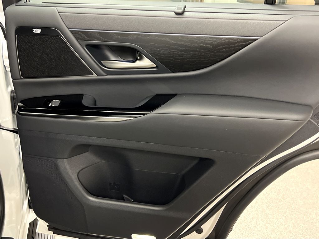 2026 Lexus LX 700h Luxury
