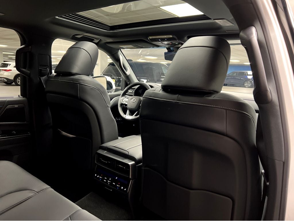 2026 Lexus LX 700h Luxury
