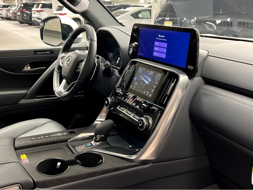 2026 Lexus LX 700h Luxury