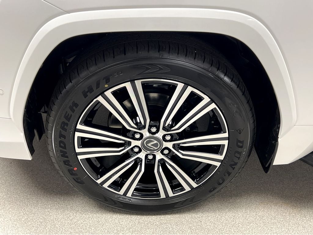 2026 Lexus LX 700h Luxury