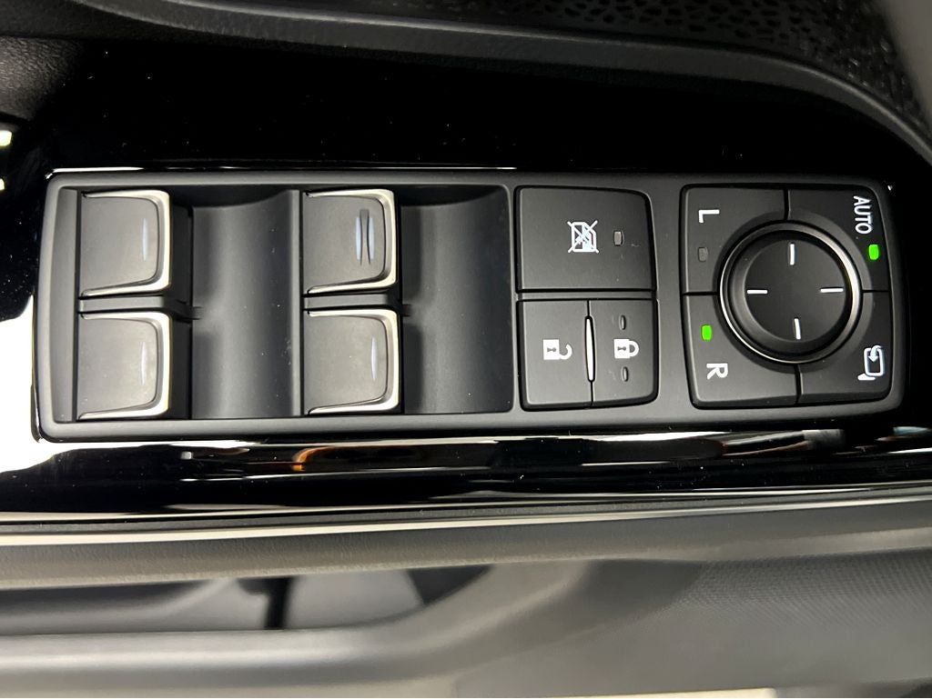 2026 Lexus LX 700h Luxury