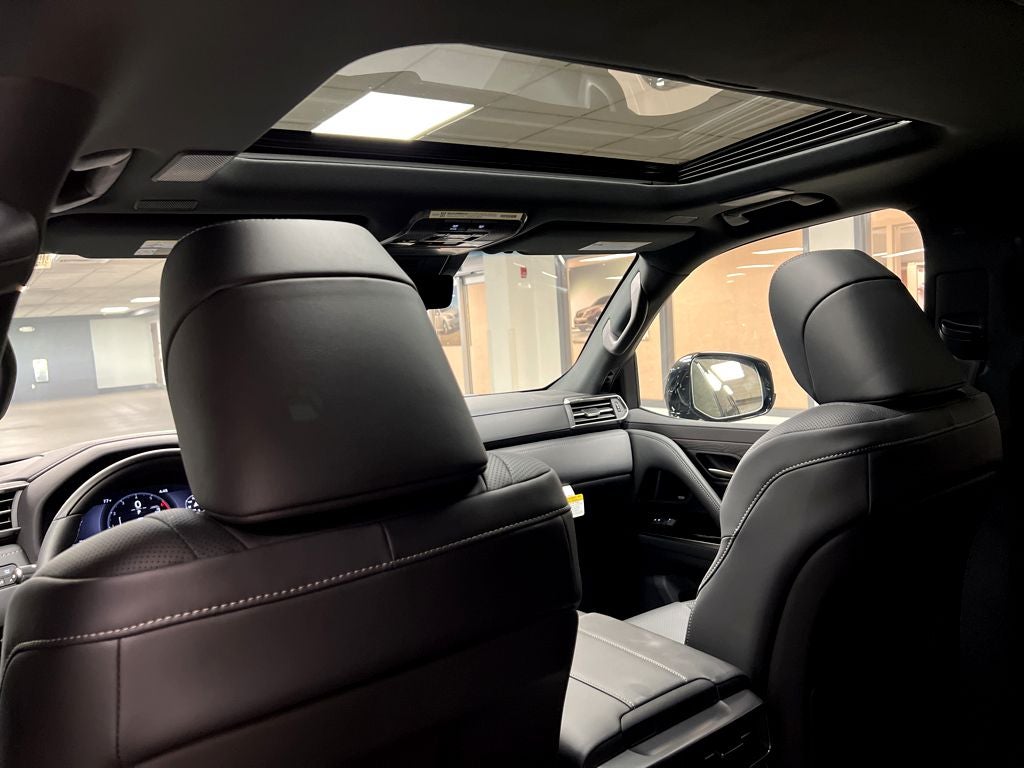 2026 Lexus LX 700h Luxury