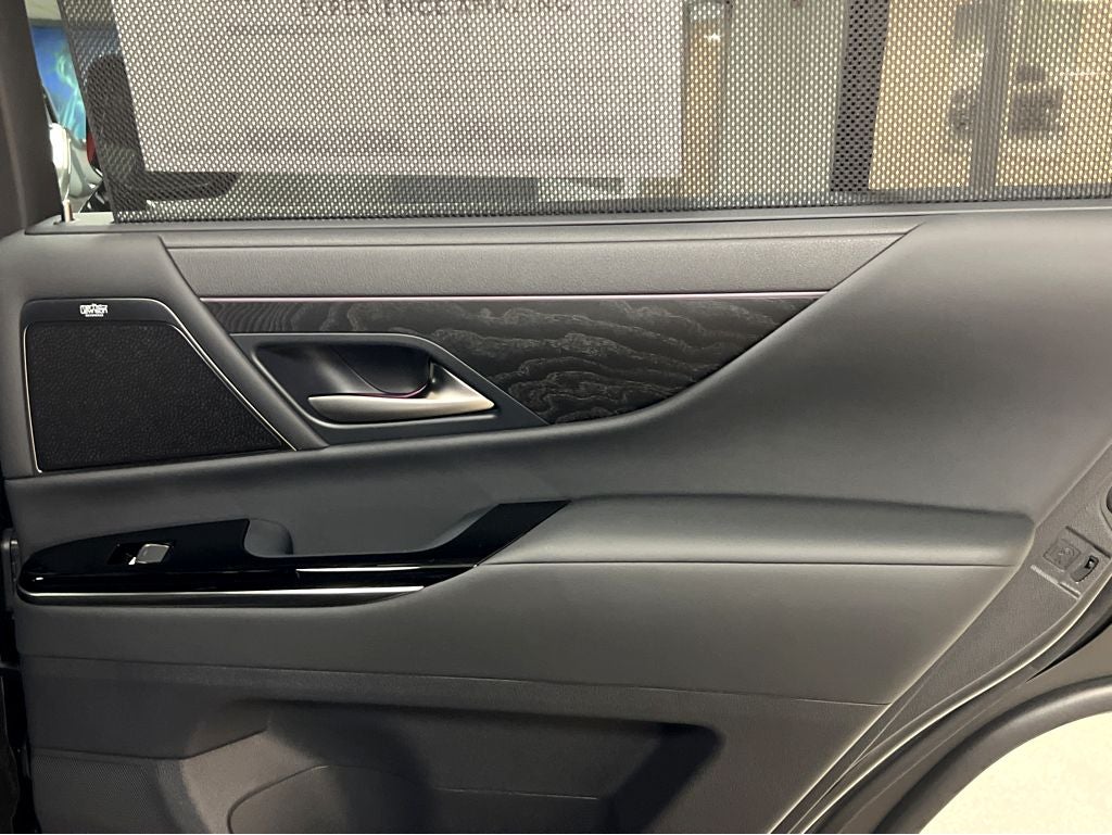 2026 Lexus LX 700h Luxury