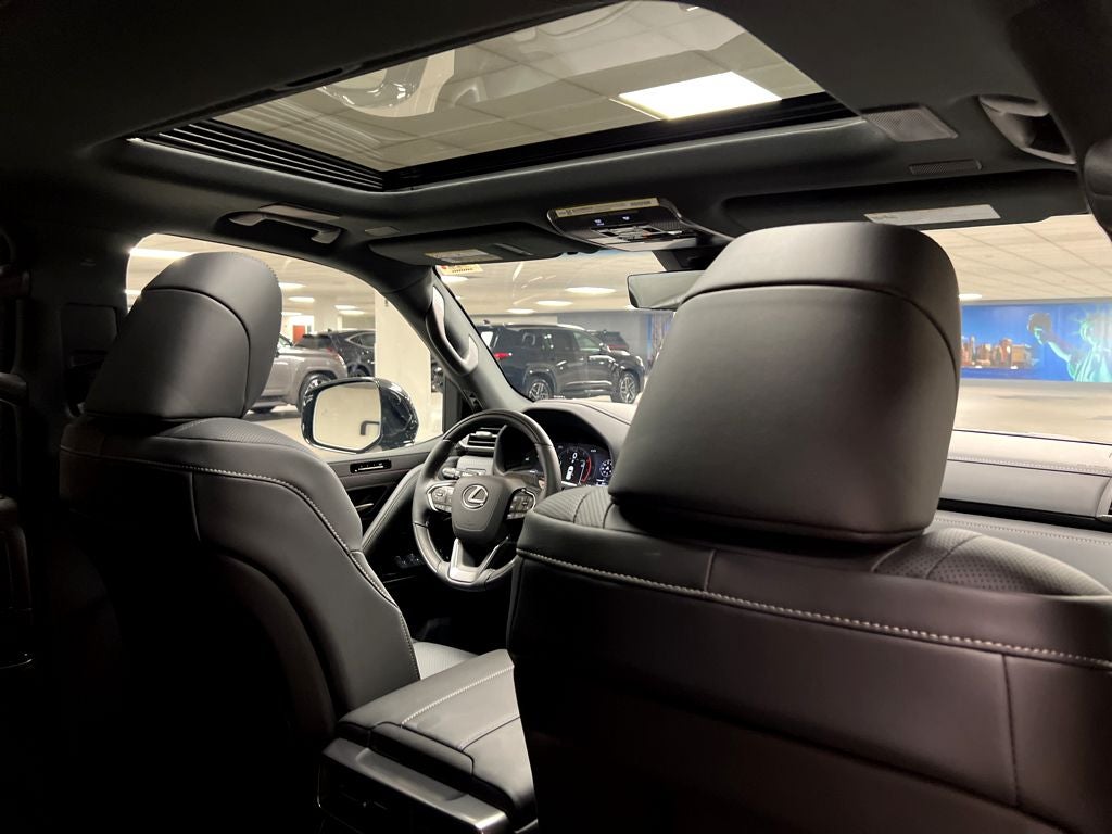 2026 Lexus LX 700h Luxury