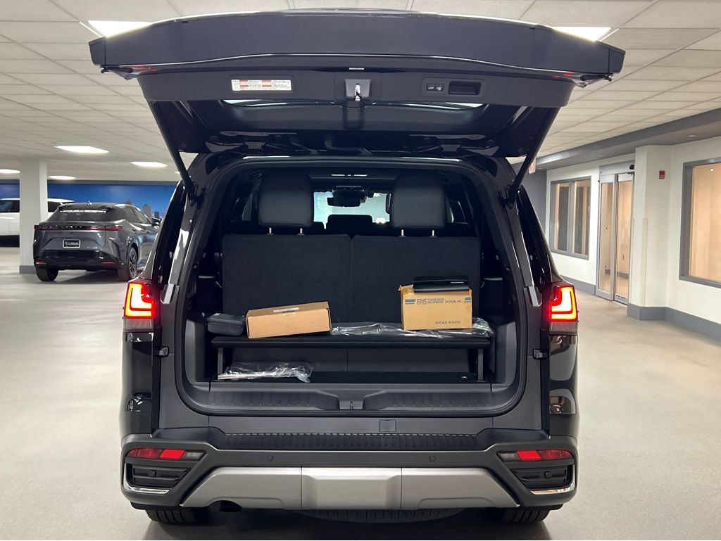 2026 Lexus LX 700h Luxury