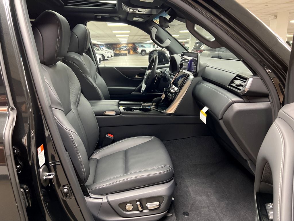 2026 Lexus LX 700h Luxury