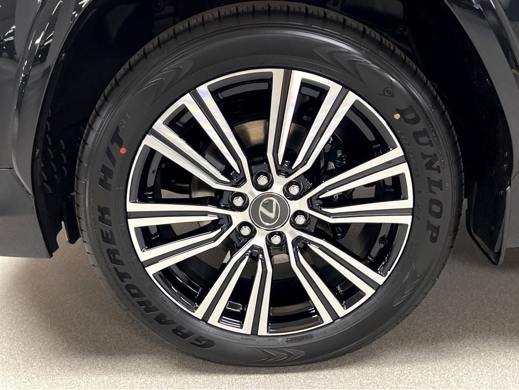 2026 Lexus LX 700h Luxury