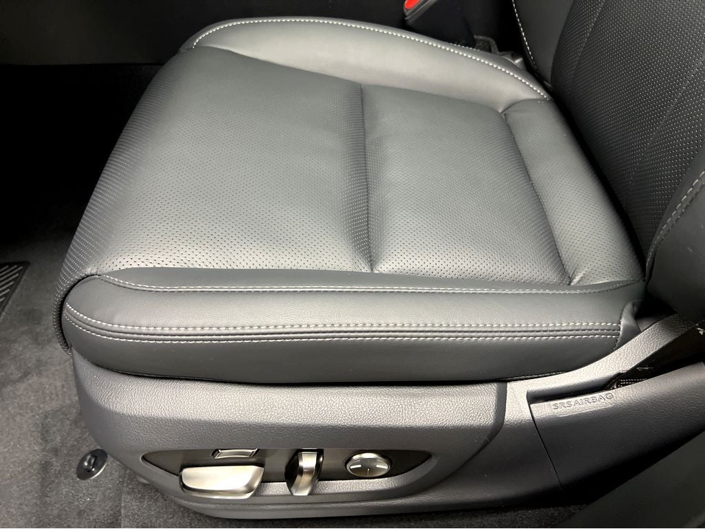 2026 Lexus LX 700h Luxury