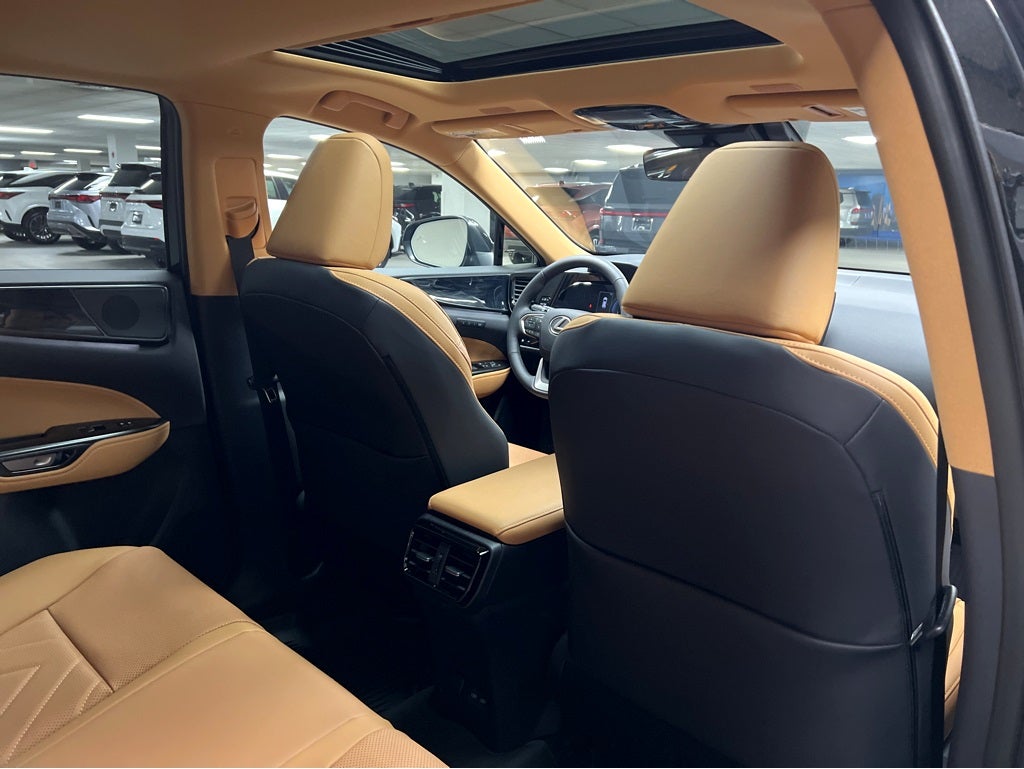 2026 Lexus NX 450h+ Luxury