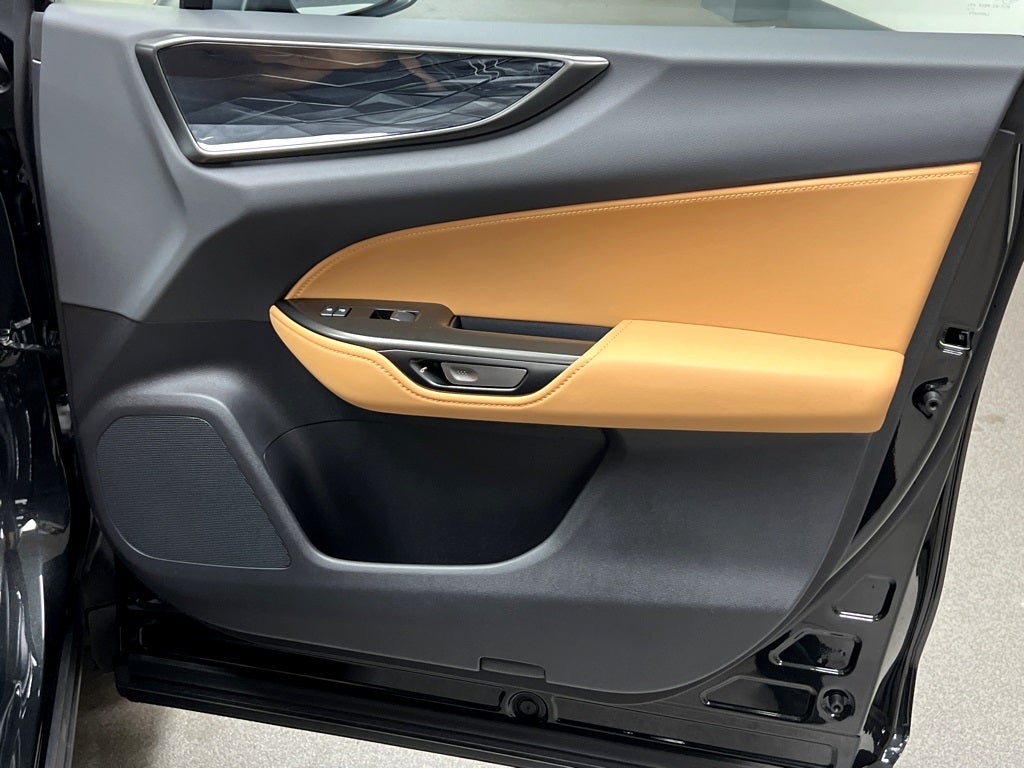 2026 Lexus NX 450h+ Luxury