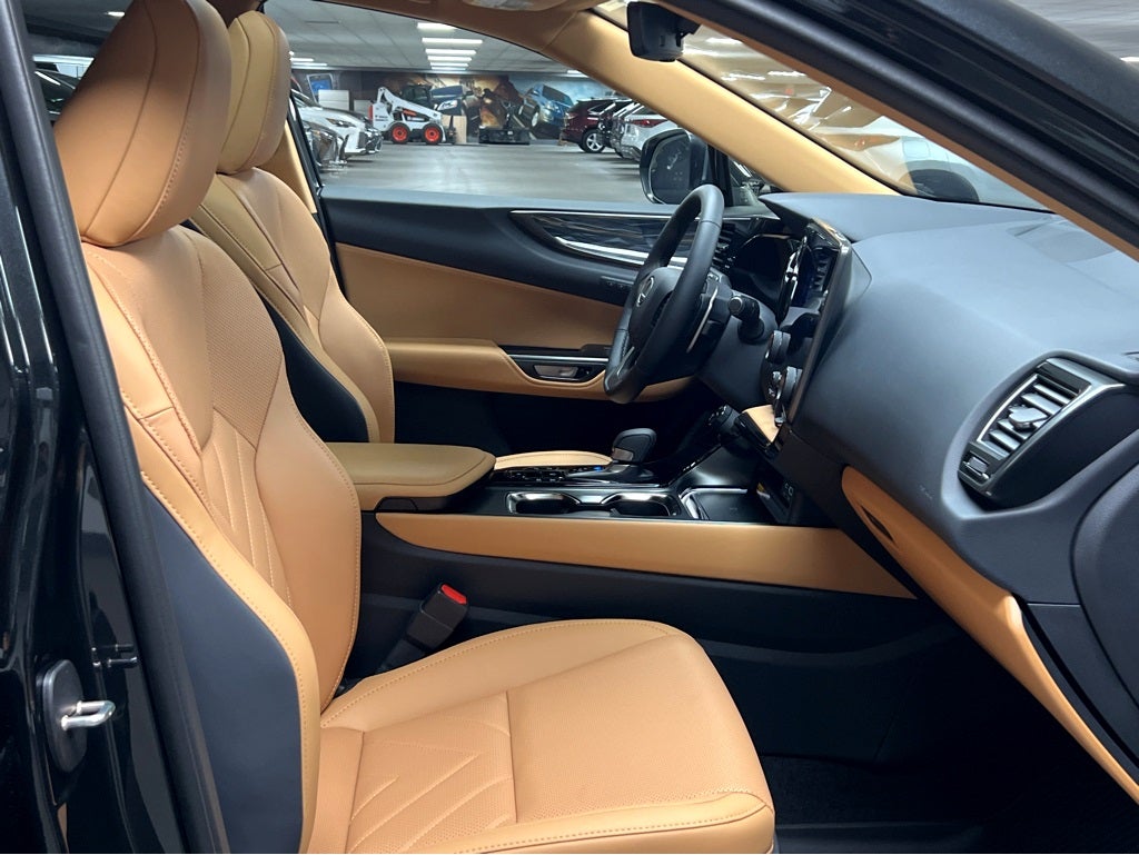 2026 Lexus NX 450h+ Luxury