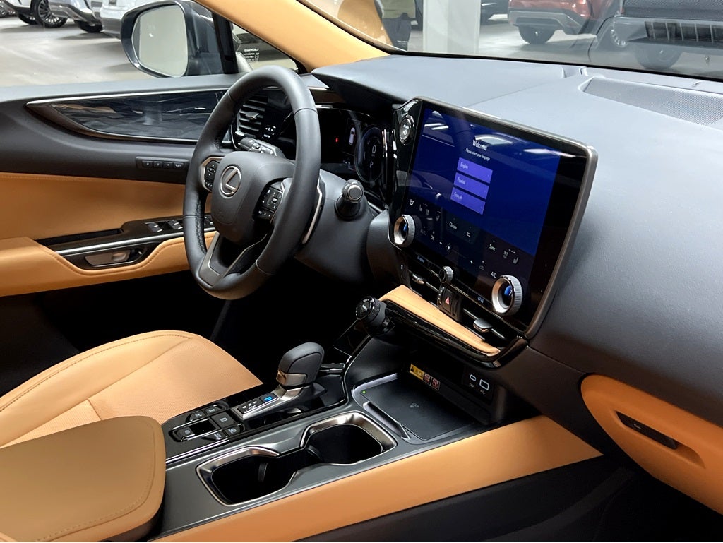 2026 Lexus NX 450h+ Luxury