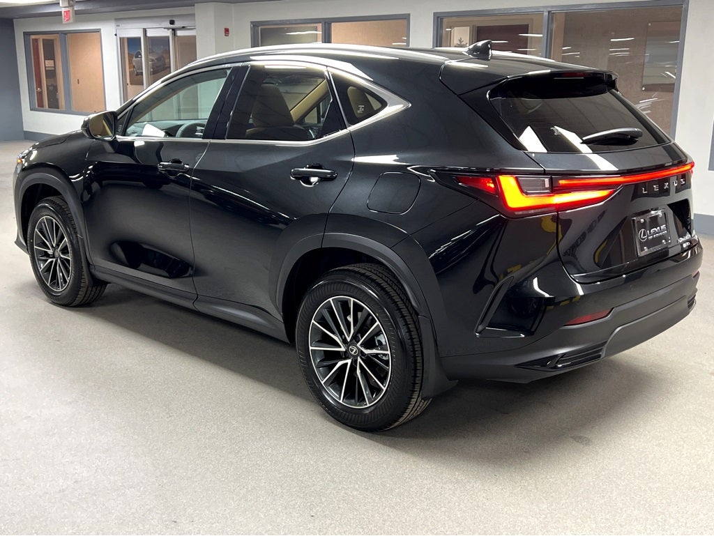 2026 Lexus NX 450h+ Luxury