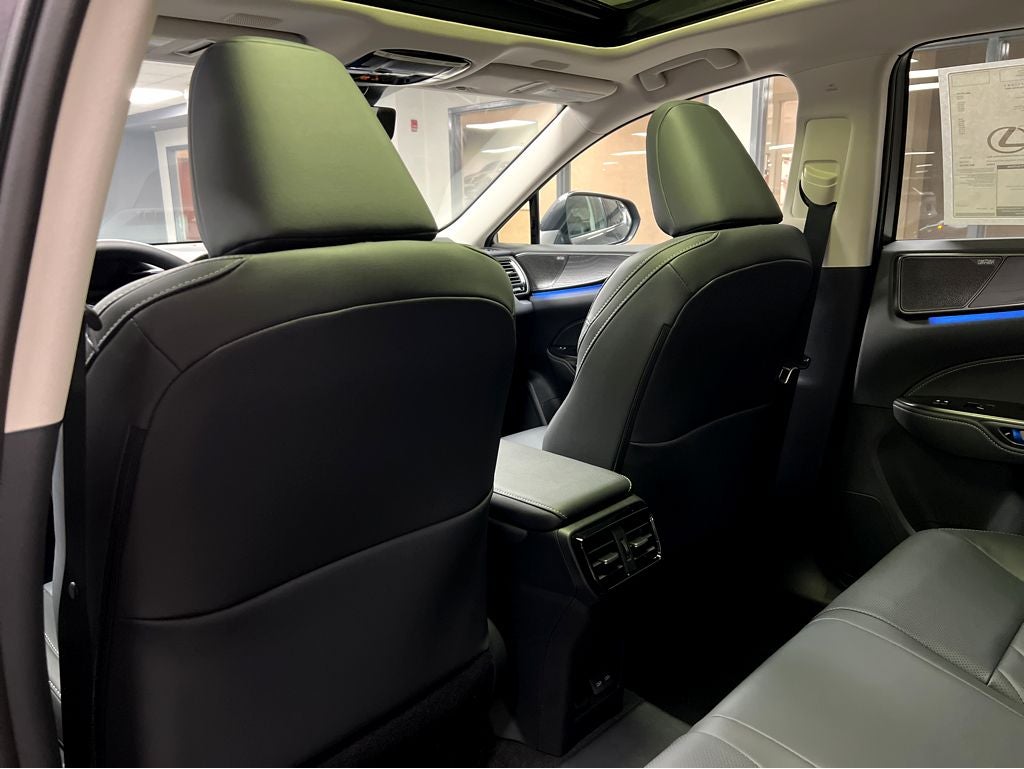 2026 Lexus NX 450h+ Luxury