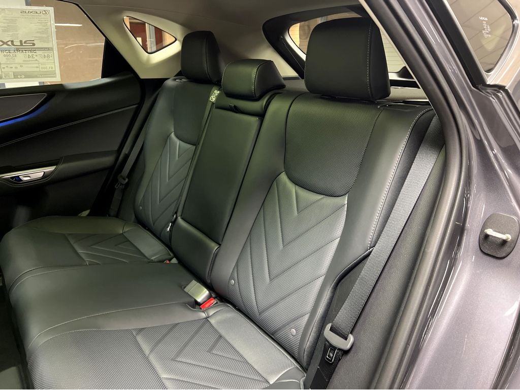 2026 Lexus NX 450h+ Luxury