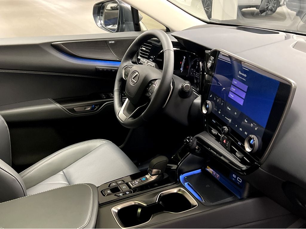 2026 Lexus NX 450h+ Luxury
