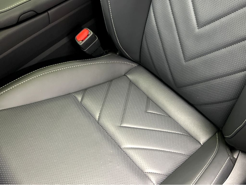 2026 Lexus NX 450h+ Luxury