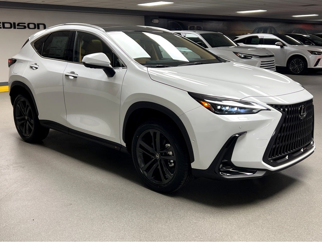 2026 Lexus NX 450h+ Luxury