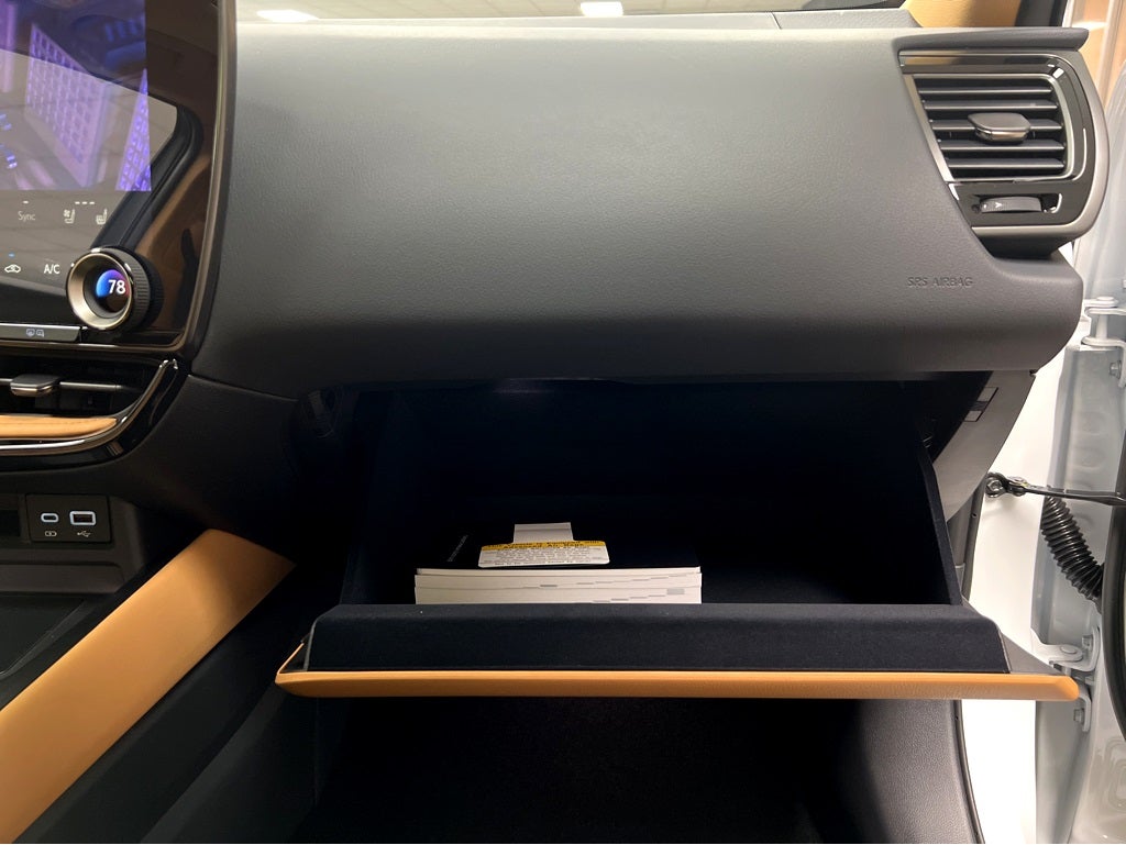 2026 Lexus NX 450h+ Luxury