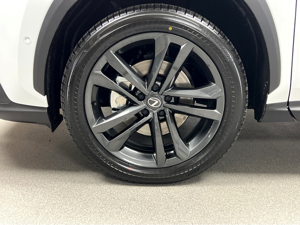 2026 Lexus NX 450h+ Luxury