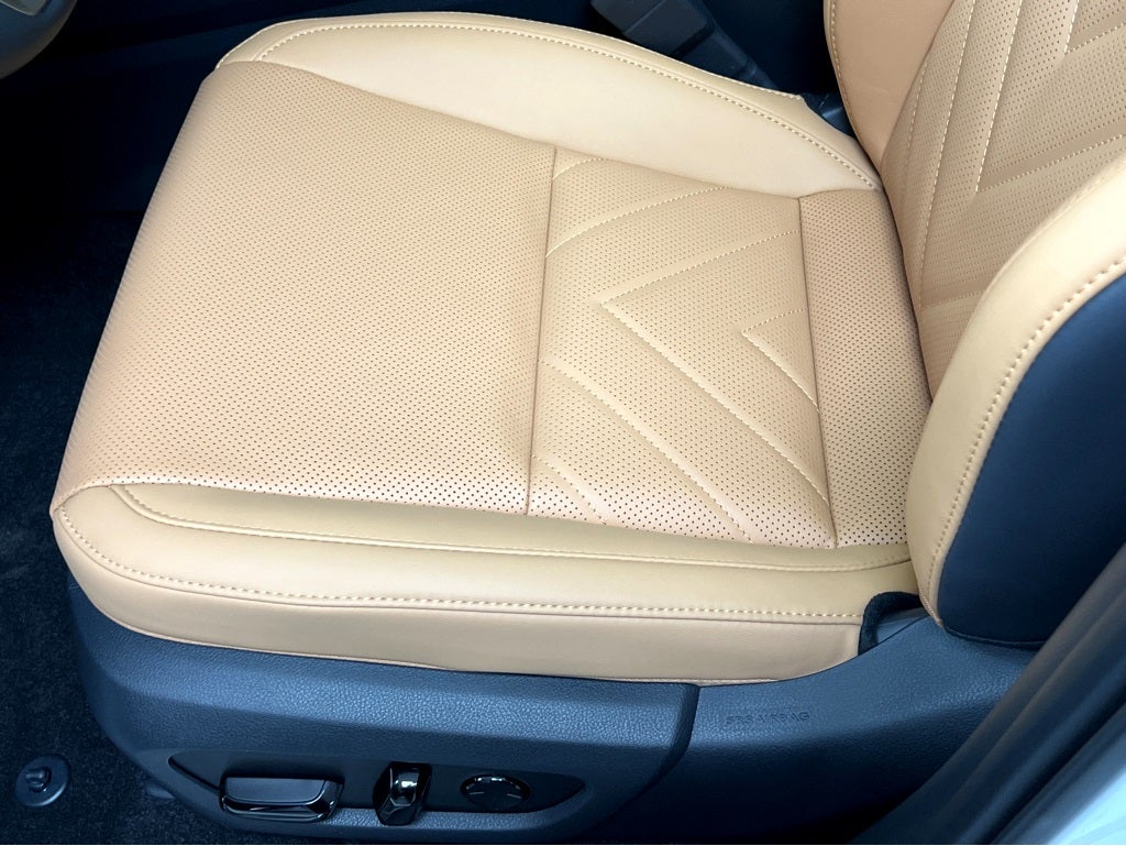 2026 Lexus NX 450h+ Luxury