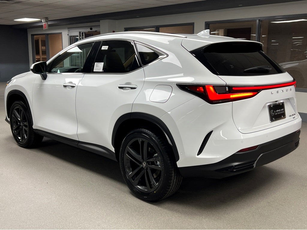 2026 Lexus NX 450h+ Luxury