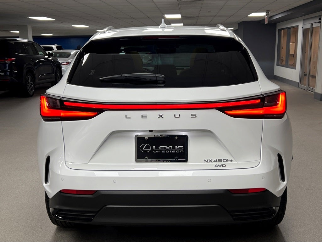 2026 Lexus NX 450h+ Luxury