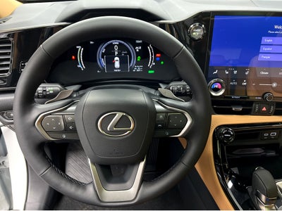 2026 Lexus NX 450h+ Luxury