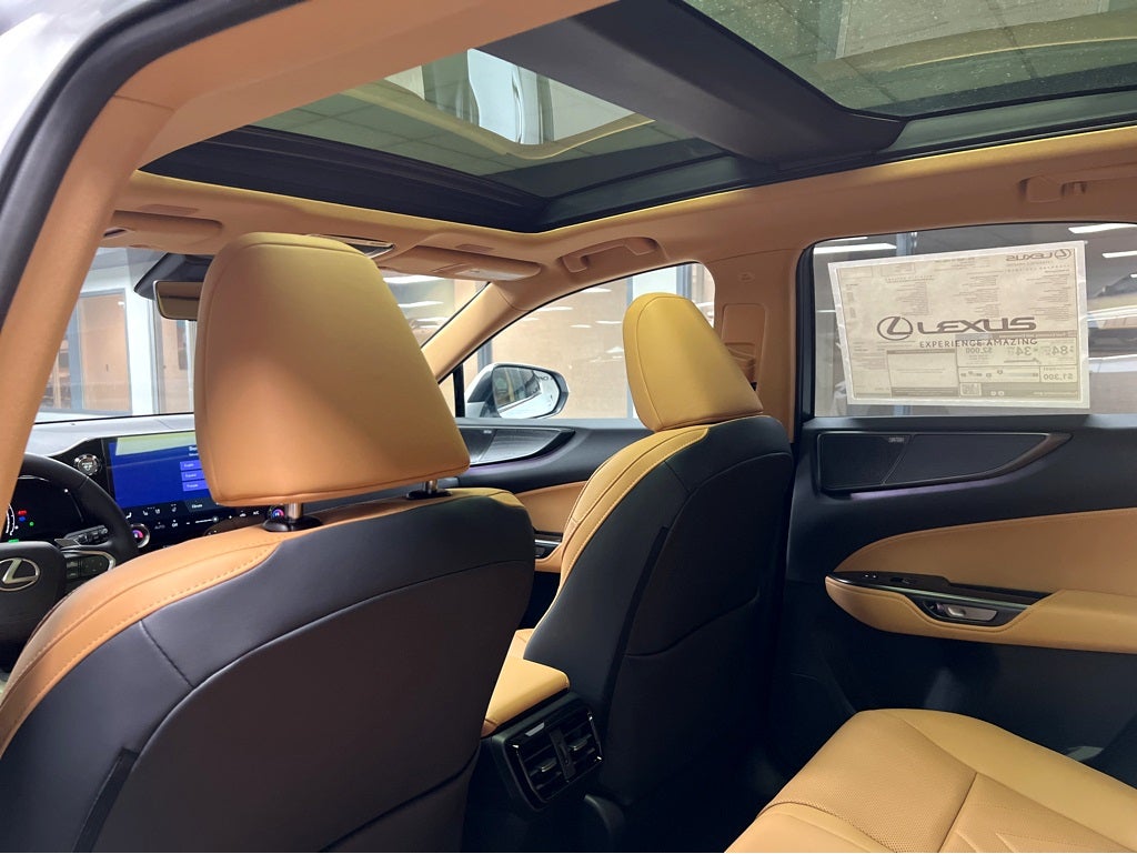 2026 Lexus NX 450h+ Luxury