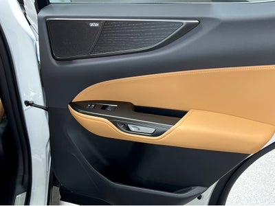 2026 Lexus NX 450h+ Luxury