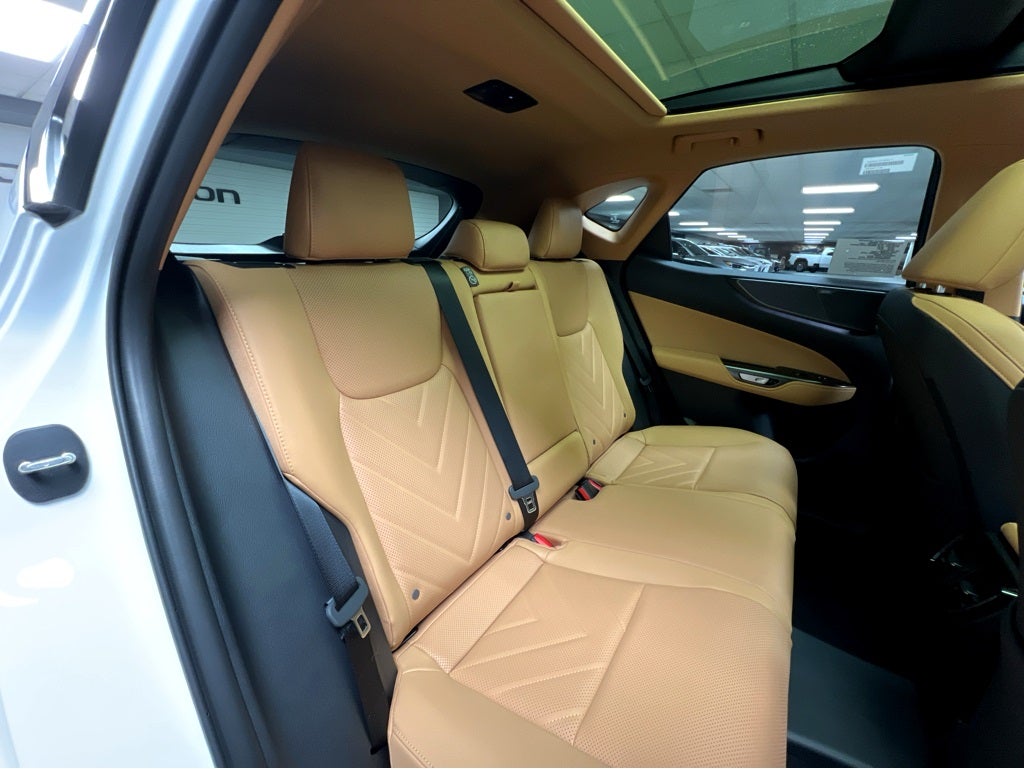 2026 Lexus NX 450h+ Luxury