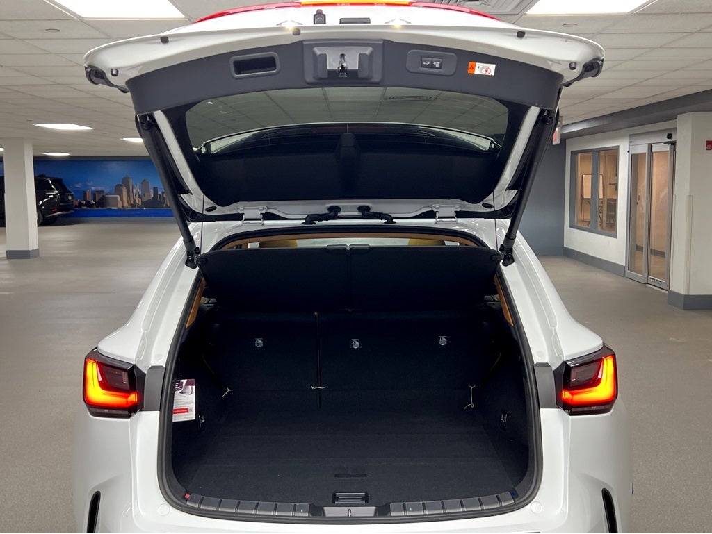 2026 Lexus NX 450h+ Luxury