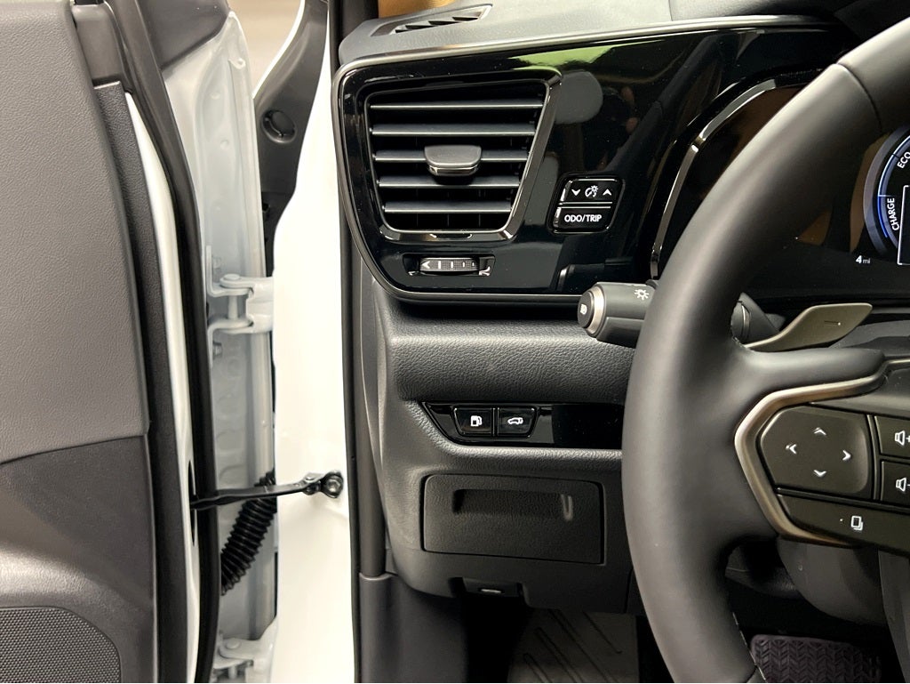 2026 Lexus NX 450h+ Luxury