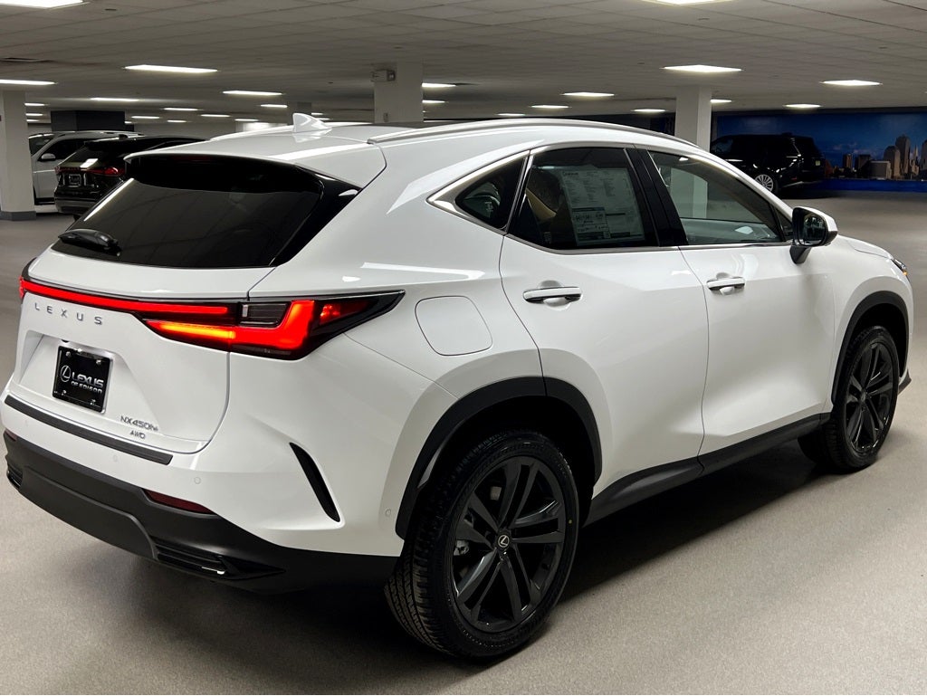 2026 Lexus NX 450h+ Luxury