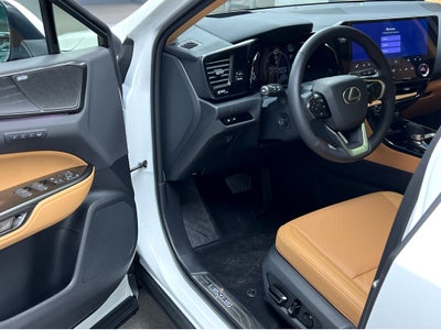 2026 Lexus NX 450h+ Luxury