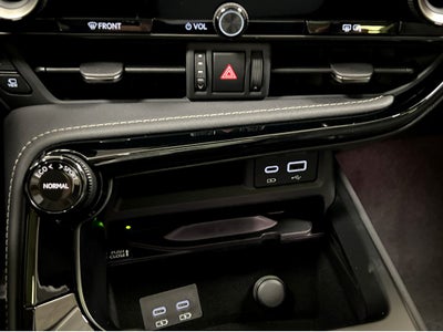 2026 Lexus NX 450h+ Luxury