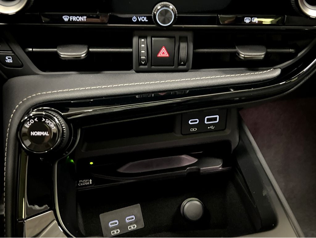 2026 Lexus NX 450h+ Luxury