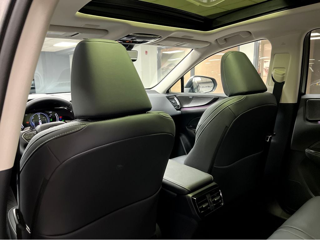 2026 Lexus NX 450h+ Luxury