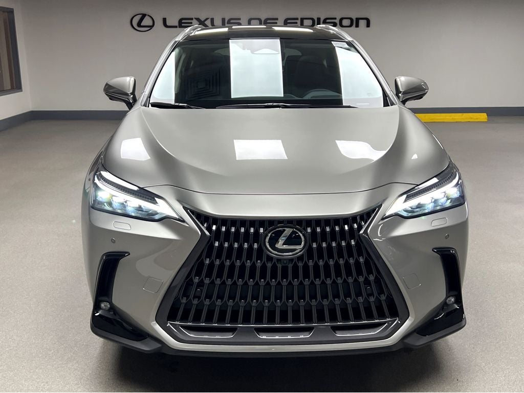 2026 Lexus NX 450h+ Luxury