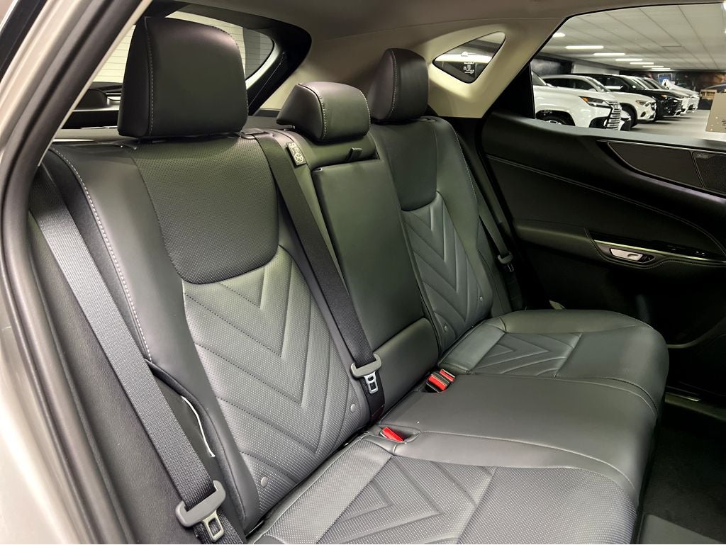 2026 Lexus NX 450h+ Luxury