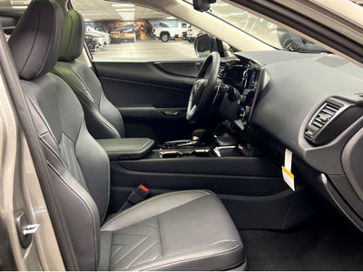 2026 Lexus NX 450h+ Luxury
