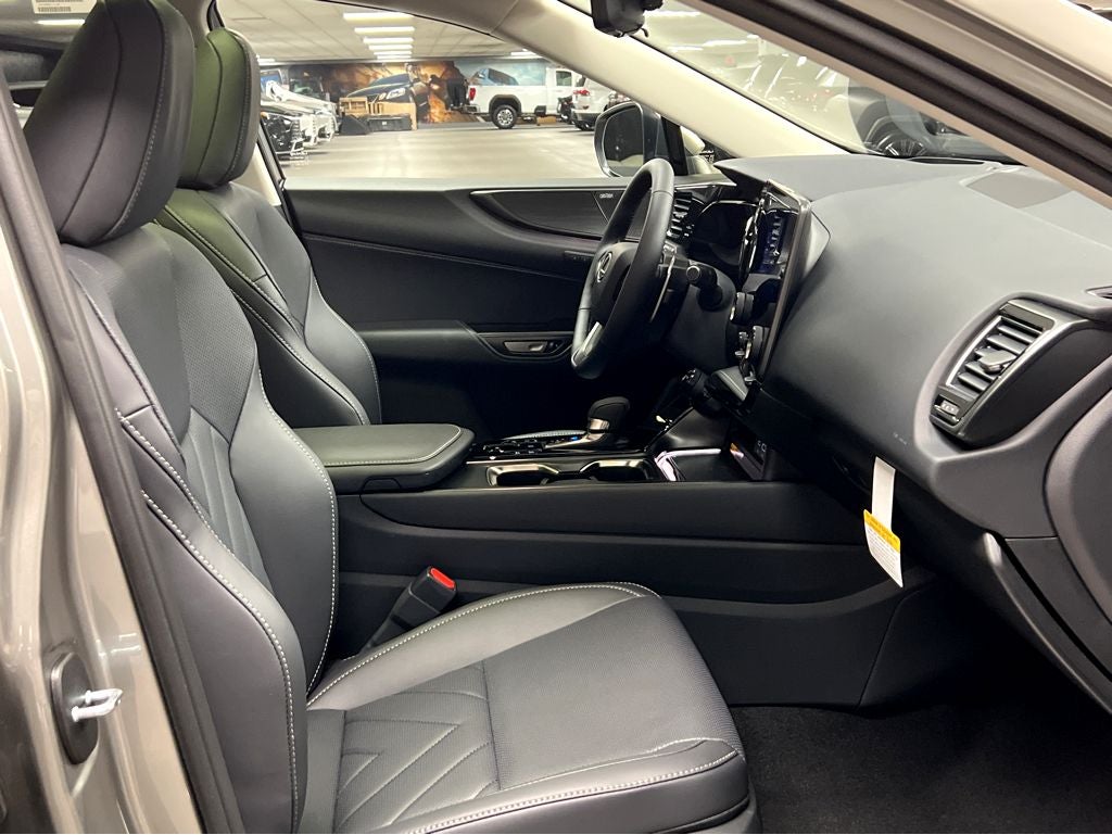 2026 Lexus NX 450h+ Luxury